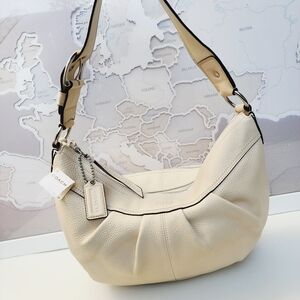 Coach Soho 2009 Pleated Hobo Lether Bag Almond/Cream Color Large NEW